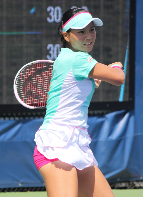尾崎里紗