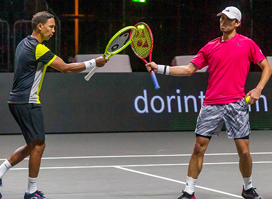 マクラクラン勉、レイバン・クラーセン