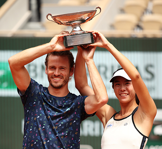 柴原瑛菜、ウェスリー・クールホフ