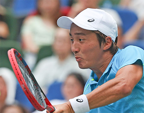 望月慎太郎 18歳に屈し初戦敗退