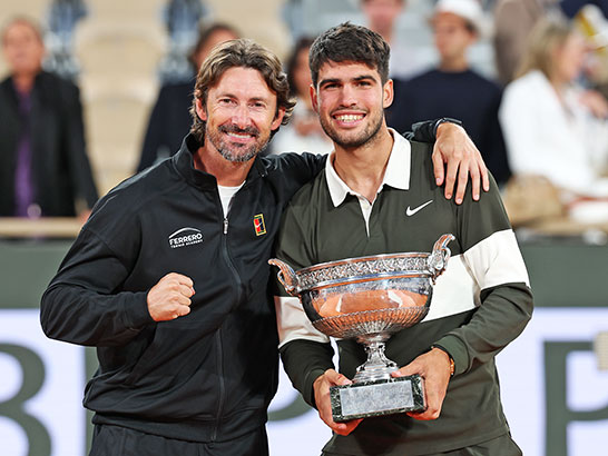 （左から）フェレーロコーチとアルカラス