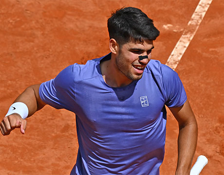 アルカラス 芝とクレーで勝率トップに